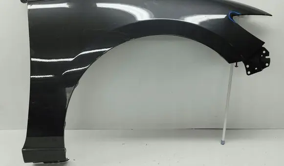 Mazda 6 Fender MZ10090AR