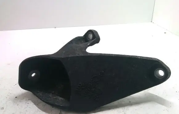 Audi A6 S6 C6 4F Engine mounting bracket 4F0199307N
