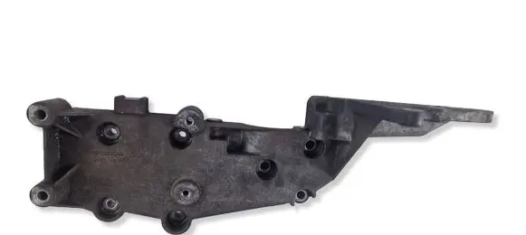 Volvo V70 Engine mounting bracket 9497106