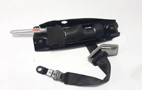 Volvo XC70 Front seatbelt 39818791