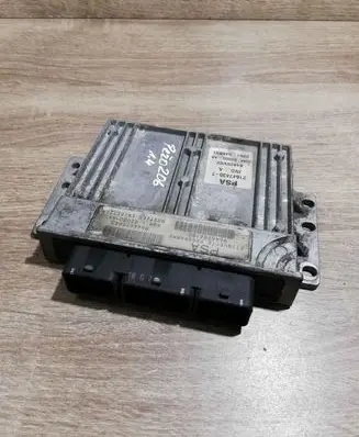 Peugeot 206 Engine control unit/module ECU 216474307 84820V02