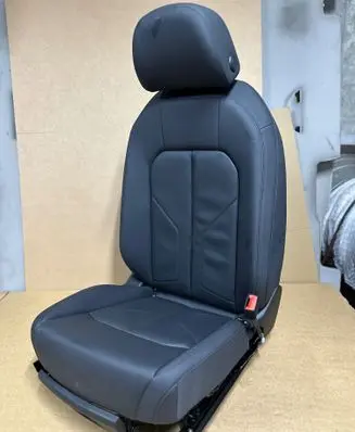 Audi Q3 F3 Front passenger seat FOTELPASA