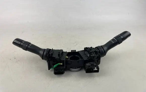 Subaru Forester SJ Wiper turn signal indicator stalk/switch 173832