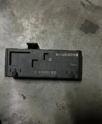Mercedes-Benz S W221 Tailgate/trunk control unit/module A2218703995 A2218703895