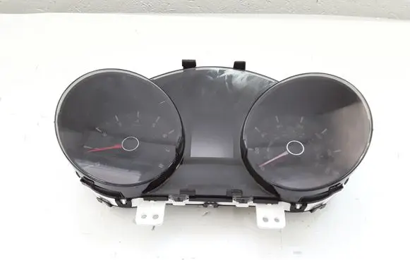 SsangYong Tivoli Speedometer (instrument cluster) 8021035070 15D22010 X007