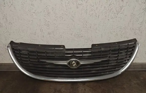 Chrysler Voyager Front grill 4857522AA