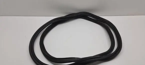 Trunk rubber seal (body)