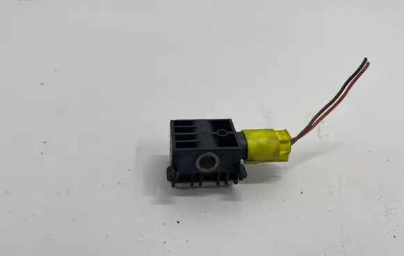 Mercedes-Benz R W251 Airbag deployment crash/impact sensor 0038202826