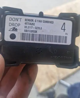 Mitsubishi Outlander ESP acceleration yaw rate sensor 4670A282 5B37J26U2K 06211702763