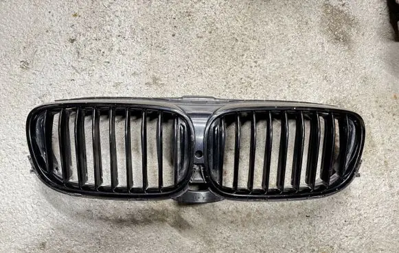 BMW 7 G11 G12 Front bumper upper radiator grill 8091760 3379676B 1910020130
