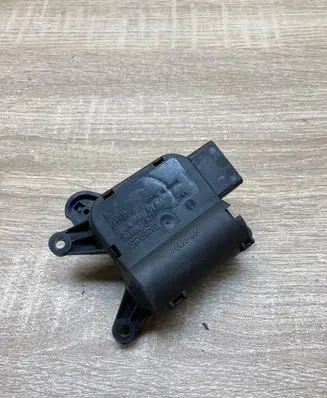 Volkswagen Golf VI Air flap motor/actuator 1K0820915 1K0907511B