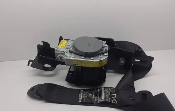 Subaru Outback (BS) Middle seatbelt (rear) C80416L16 0588P1000453