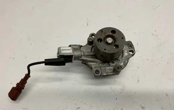 Volkswagen Caddy Water pump 100207801KT