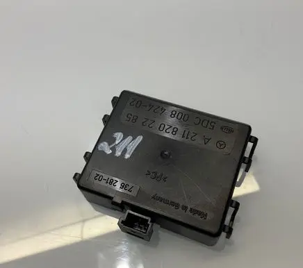 Mercedes-Benz E W211 Rain sensor A2118202285 73628102 5DC00842402