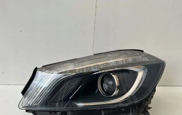 Mercedes-Benz A W176 Headlight/headlamp 1768201161