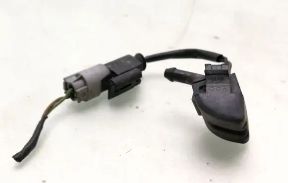 BMW 3 E46 Windshield washer spray nozzle 8374365