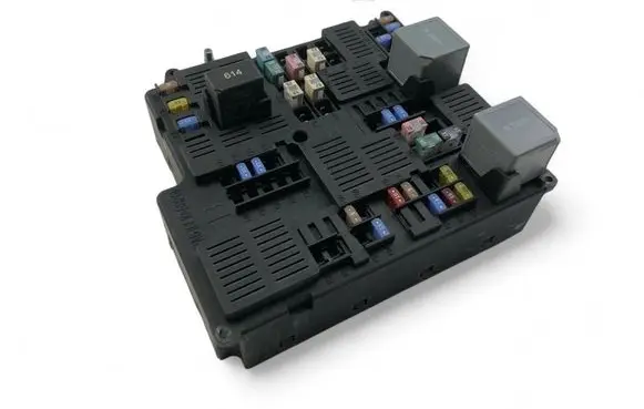 Volvo XC60 Fuse module 32212297