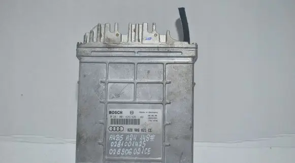 Audi A4 S4 B5 8D Engine control unit/module 028906021CE