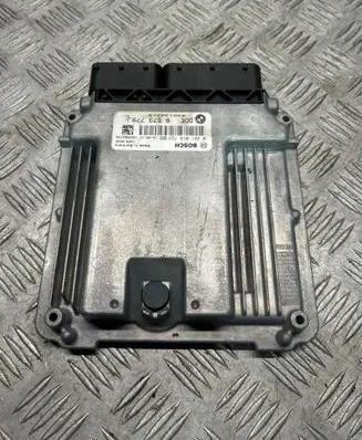 BMW 3 F30 F35 F31 Engine control unit/module 8573779
