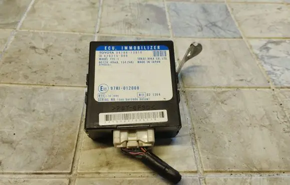 Toyota Corolla Verso E121 Immobilizer control unit/module 8978013010 626215000