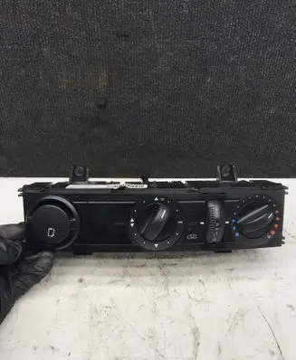 Volkswagen Crafter Climate control unit A9068300485KZ