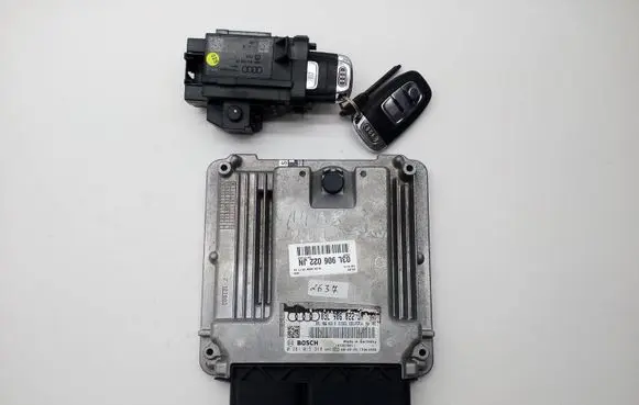 Audi A4 S4 B8 8K Engine control unit/module 0281015318 03L906022JN 8K0909131