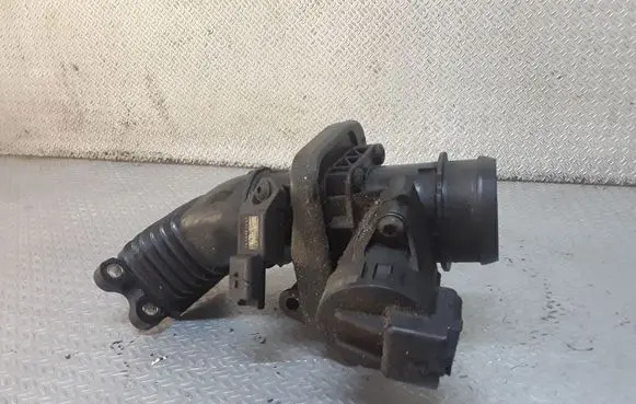 Ford Focus Throttle valve 25344296