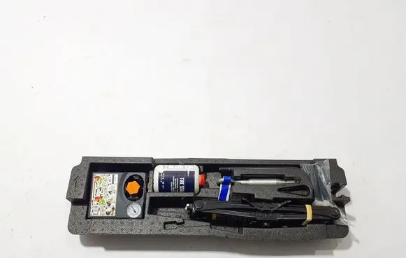 Volvo V60 Tool set 32209745