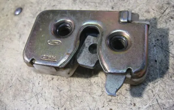 Ford Puma Engine bonnet/hood lock/catch V97FBC43102AH