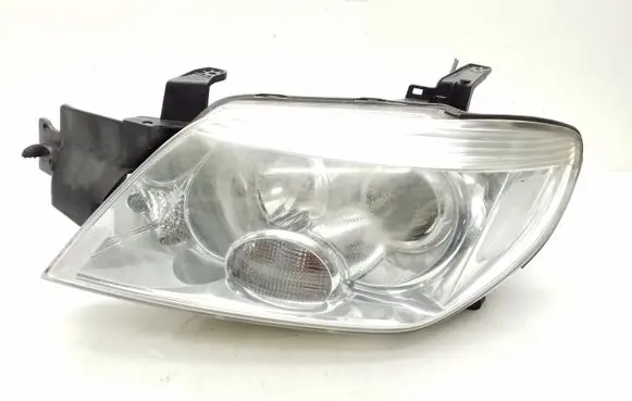 Mitsubishi Outlander Headlight/headlamp