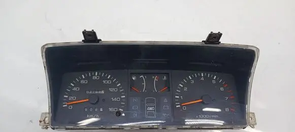 Subaru Legacy Speedometer (instrument cluster) 785015240 174660