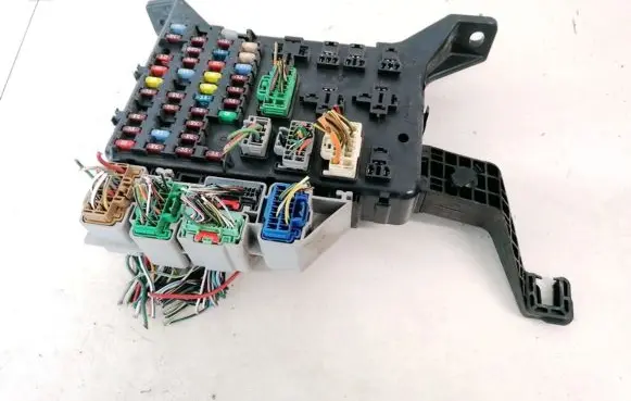 Ford Mondeo Mk III Fuse box set