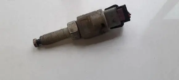Audi A4 S4 B5 8D Brake pedal sensor switch 4A0945515A