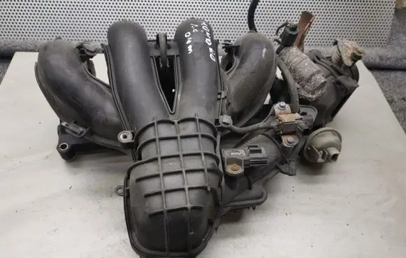 Ford Mondeo Mk III Intake manifold 1S7GDM 0261230044 1S7A9F479AB