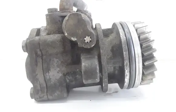 Volkswagen Transporter - Caravelle T5 Power steering pump 7H0422153J