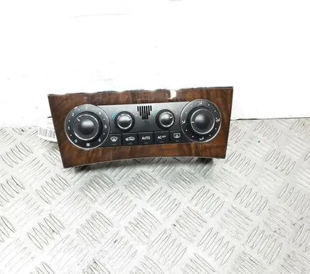 Mercedes-Benz C W203 Climate control unit A2038301785 9140010525 F011021355