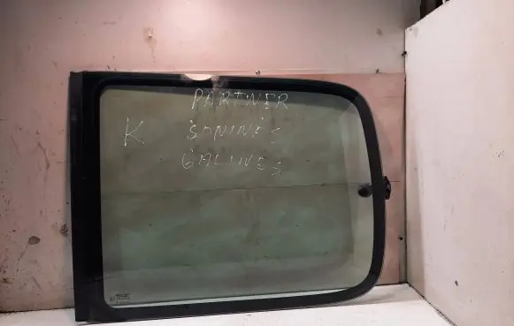 Peugeot Partner Rear side window 43R001100 DOT249AS2M24