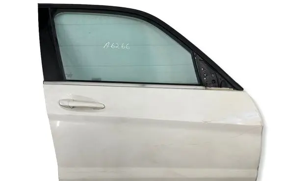 Mercedes-Benz GLK (X204) Front door 