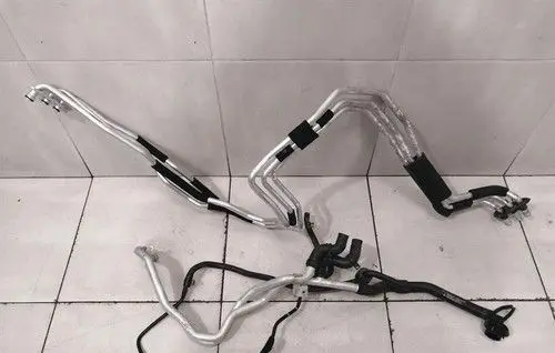 Mercedes-Benz S W222 Oil cooling pipe A2228307002