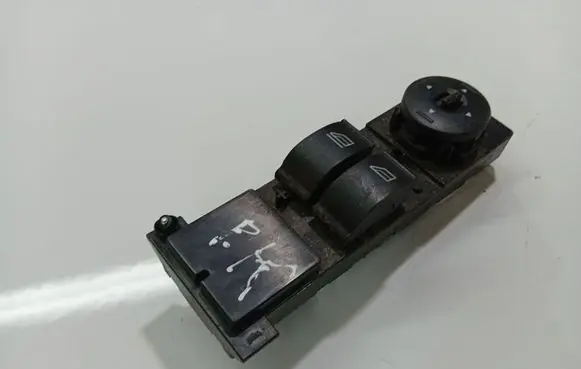 Ford Focus C-MAX Electric window control switch 3M5T14529CD