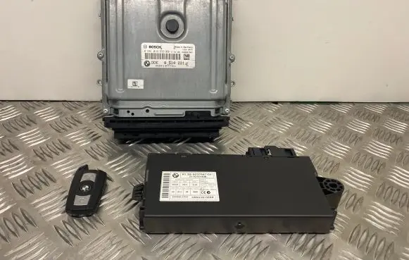 BMW 3 E92 E93 Engine ECU kit and lock set 8510221 9237047