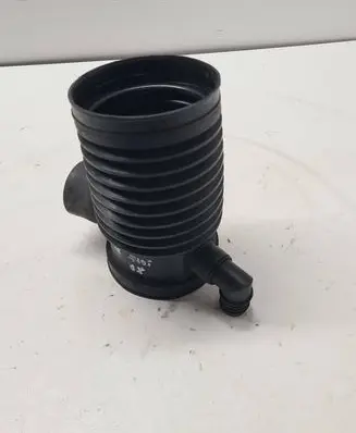 BMW 7 E38 Air intake hose/pipe 1432411