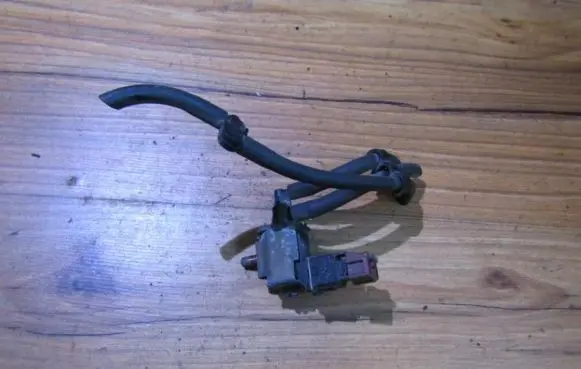 Mitsubishi Galant Turbo solenoid valve k5t48085 8204