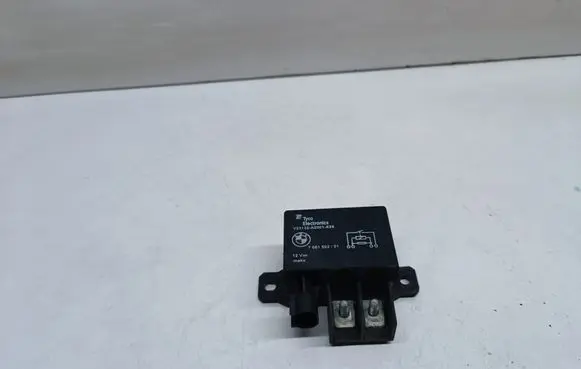 BMW X6 M Coolant fan relay 7661503