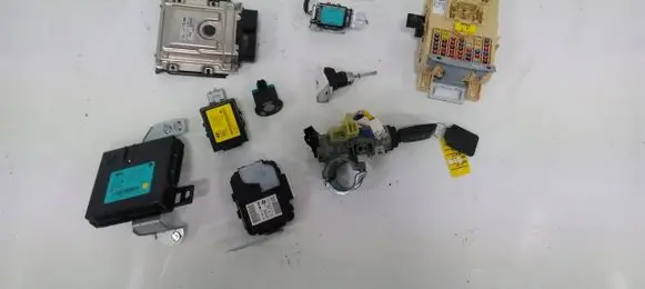 Engine ECU kit and lock set