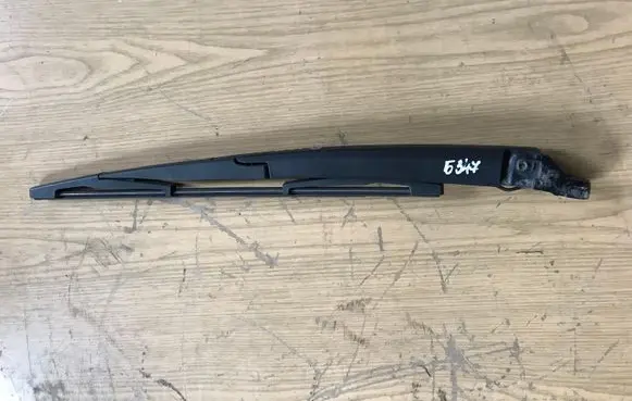 Opel Astra J Rear wiper blade 13256918