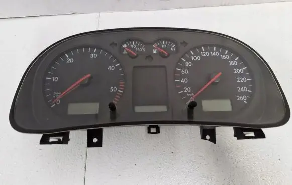 Volkswagen Golf IV Speedometer (instrument cluster) 1J0920806H