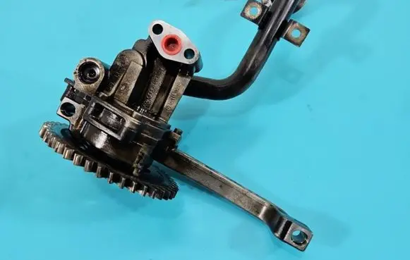 Volkswagen Touareg I Oil pump 070115105A IMPRK1429033