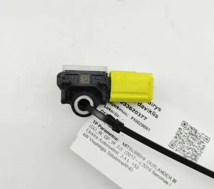 Mitsubishi Outlander Airbag deployment crash/impact sensor 8651A166