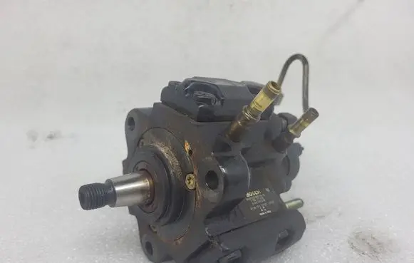 Renault Scenic I Fuel injection high pressure pump 7700111010 0445010018